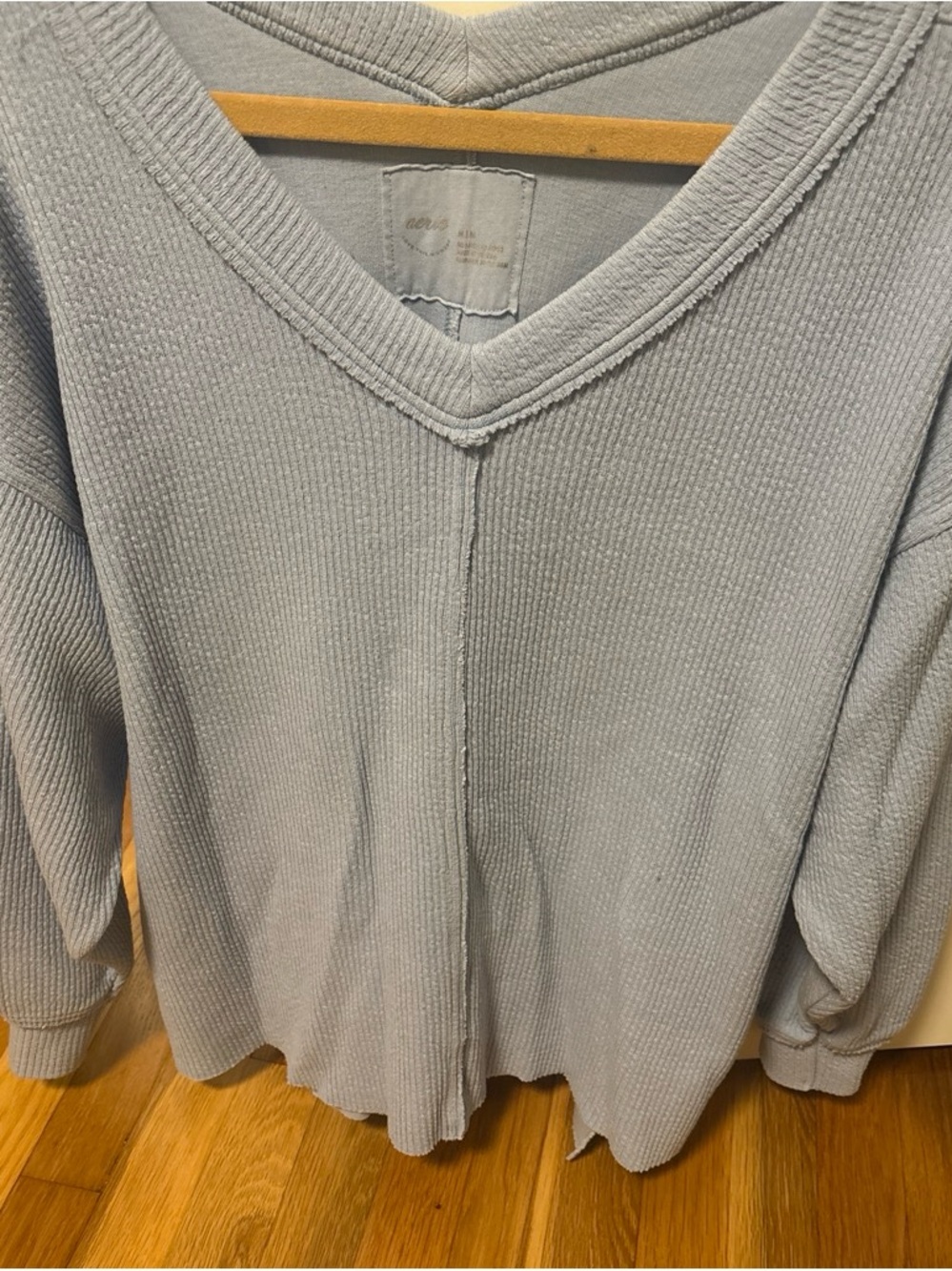 aerie Light Gray Ribbed V-Neck Sweater